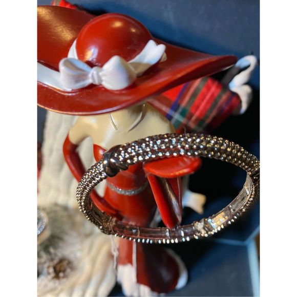 NWT 💎 SIMPLE AND SEXY SILVER RICA BEVELED BANGLE BRACELET GIFT - Picture 7 of 7